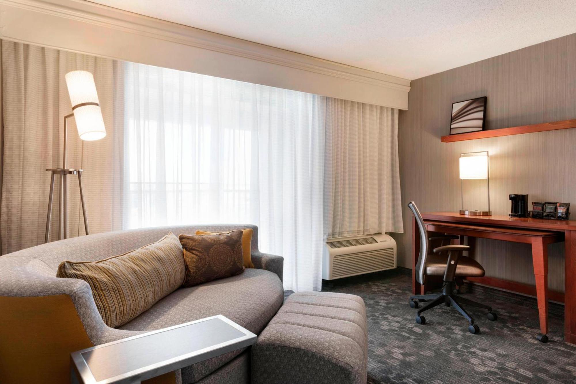 Hotel Courtyard By Marriott Bloomington Normal Exteriér fotografie